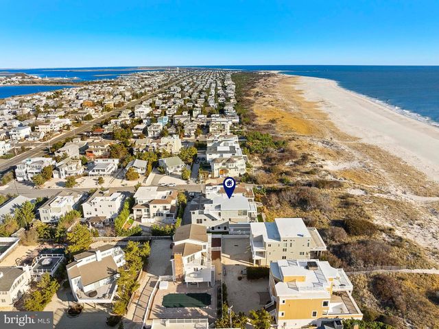 11 E 30TH ST, Barnegat Light, NJ 08006