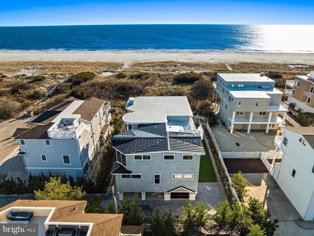 11 E 30TH ST, Barnegat Light, NJ 08006