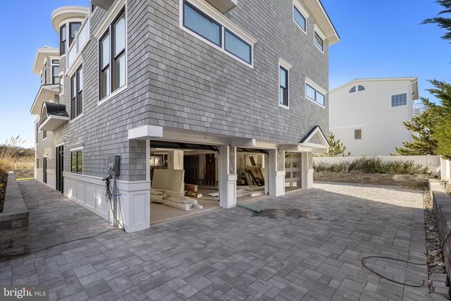 11 E 30TH ST, Barnegat Light, NJ 08006