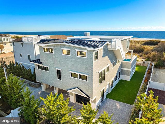 11 E 30TH ST, Barnegat Light, NJ 08006