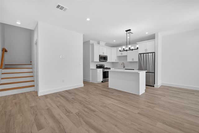 5027 Willow Glen Drive A-B, Houston, TX 77033