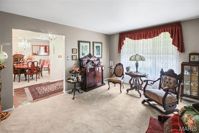 5303 River Aire Drive, Godfrey, IL 62035