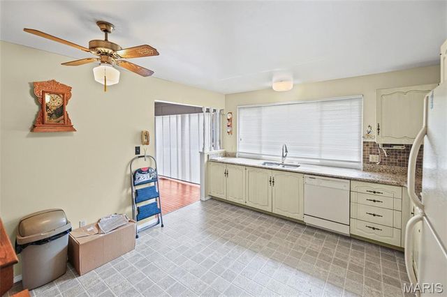 5303 River Aire Drive, Godfrey, IL 62035