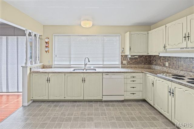 5303 River Aire Drive, Godfrey, IL 62035