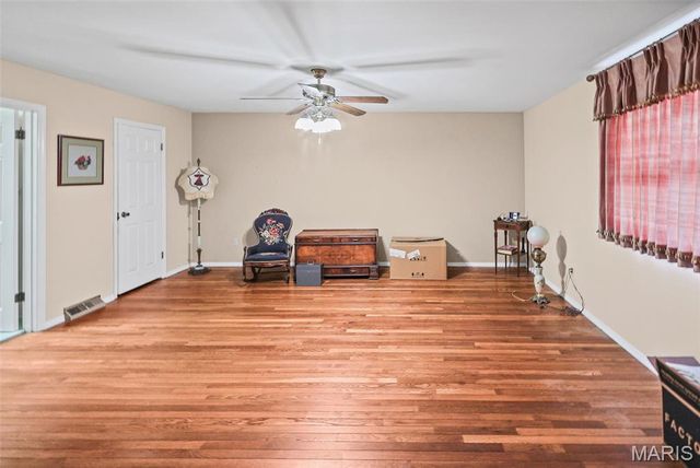 5303 River Aire Drive, Godfrey, IL 62035