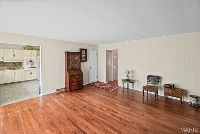 5303 River Aire Drive, Godfrey, IL 62035