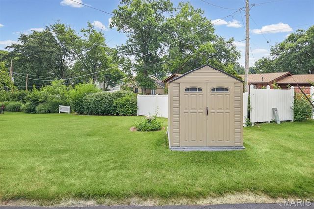 5303 River Aire Drive, Godfrey, IL 62035
