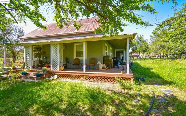 9325 Fraguero, Sonora, CA 95370