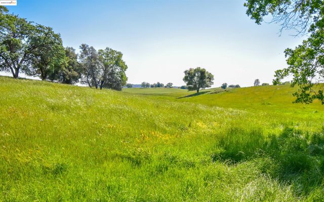 9325 Fraguero, Sonora, CA 95370