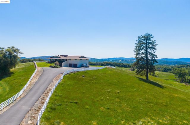 9325 Fraguero, Sonora, CA 95370