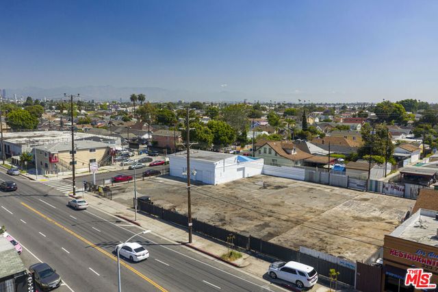 110 E 62nd Street, Los Angeles, CA 90003