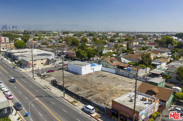 110 E 62nd Street, Los Angeles, CA 90003