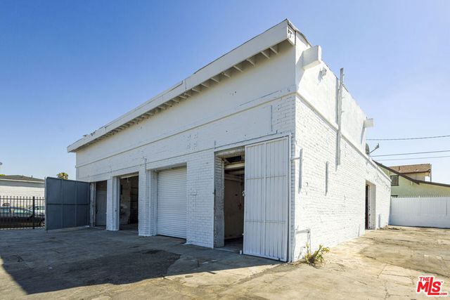 110 E 62nd Street, Los Angeles, CA 90003