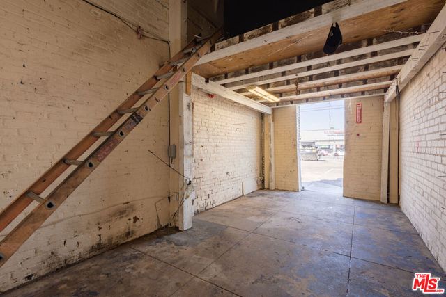 110 E 62nd Street, Los Angeles, CA 90003