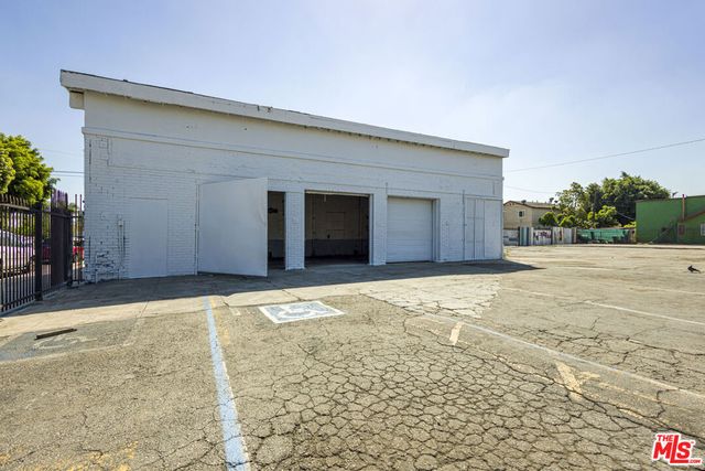110 E 62nd Street, Los Angeles, CA 90003