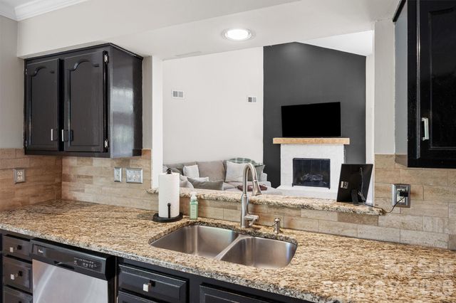 12210 Landing Green Drive, Charlotte, NC 28277