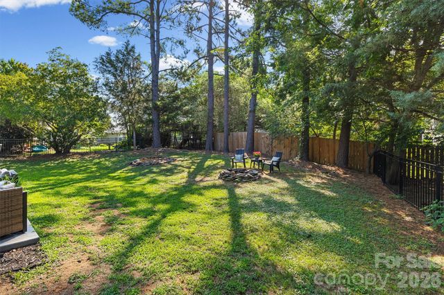 12210 Landing Green Drive, Charlotte, NC 28277