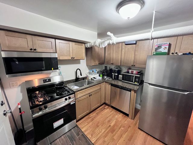 3216 W ALTGELD Street G, Chicago, IL 60647