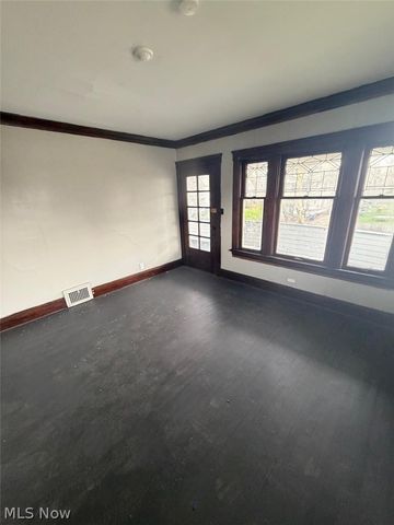 9529 Mount Auburn Avenue UP, Cleveland, OH 44104