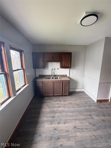 9529 Mount Auburn Avenue UP, Cleveland, OH 44104