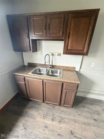 9529 Mount Auburn Avenue UP, Cleveland, OH 44104