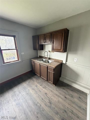 9529 Mount Auburn Avenue UP, Cleveland, OH 44104