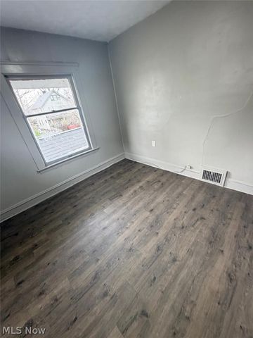 9529 Mount Auburn Avenue UP, Cleveland, OH 44104