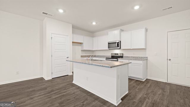 364 Sound Circle, Stockbridge, GA 30281