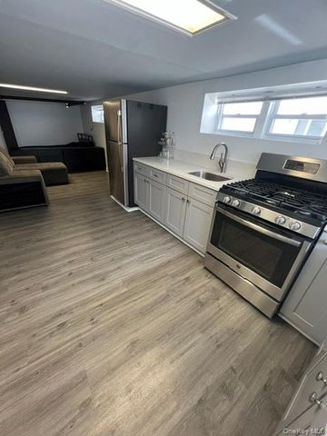 1845 Tomlinson Avenue, Bronx, NY 10461