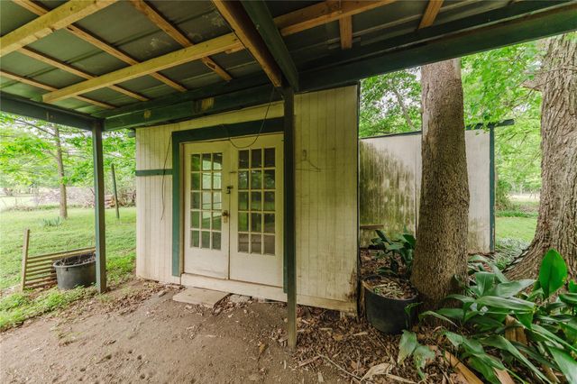 262 Highway 95 S A, Smithville, TX 78957