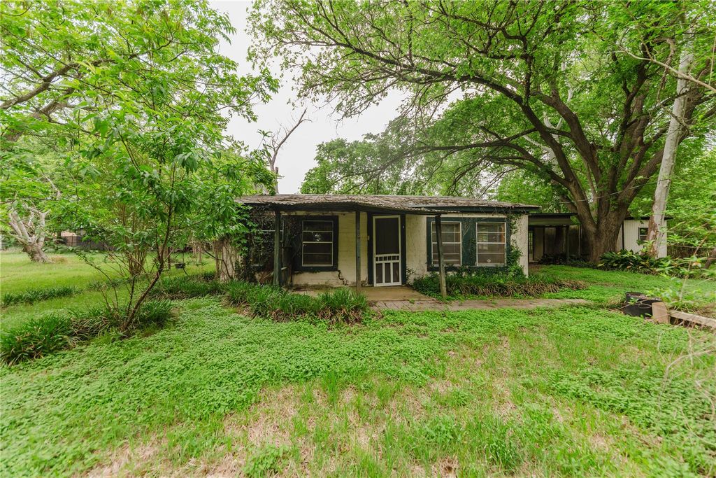 262 Highway 95 S A, Smithville, TX 78957