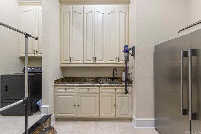 418 Suncrest Street, Bryant, AR 72011