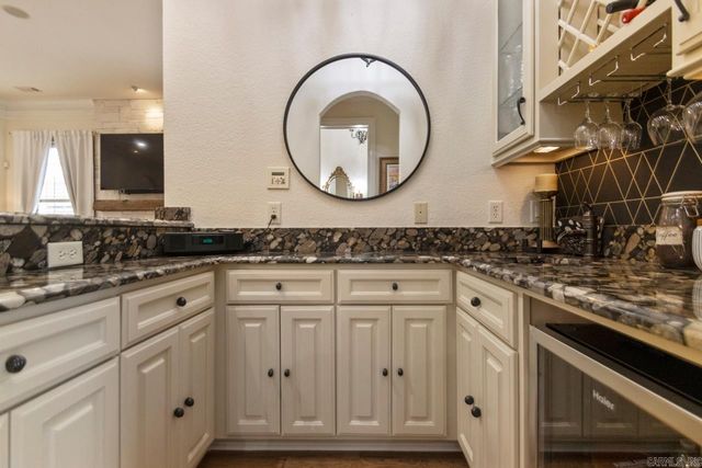 418 Suncrest Street, Bryant, AR 72011