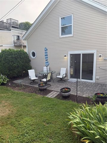 16 Dudley Avenue 7, Newport, RI 02840