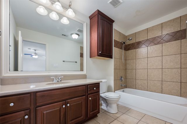 2505 Fountain Cove, Carrollton, TX 75006