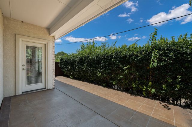 2505 Fountain Cove, Carrollton, TX 75006