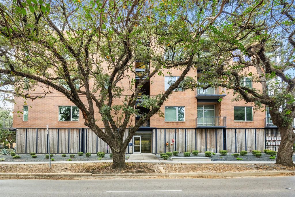 2410 Waugh Drive 4C, Houston, TX 77006
