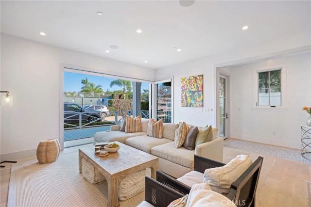 503 L Street, Newport Beach, CA 92661