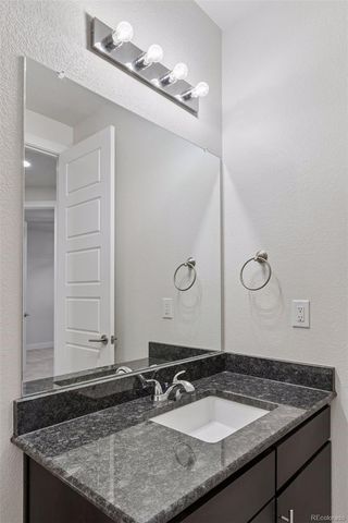 15613 E Broncos Place, Englewood, CO 80112