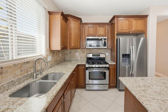 27077 W ESCUDA Drive, Buckeye, AZ 85396