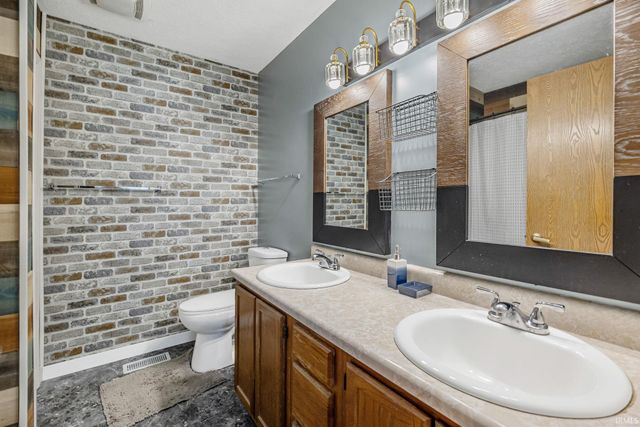 5825 Bittersweet Drive, West Lafayette, IN 47906