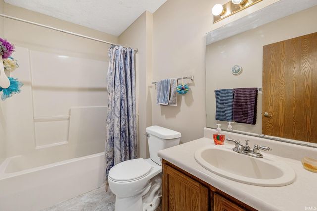 5825 Bittersweet Drive, West Lafayette, IN 47906