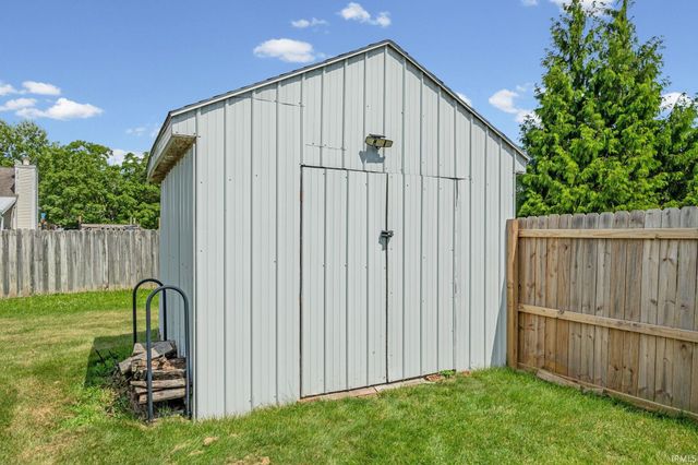 5825 Bittersweet Drive, West Lafayette, IN 47906