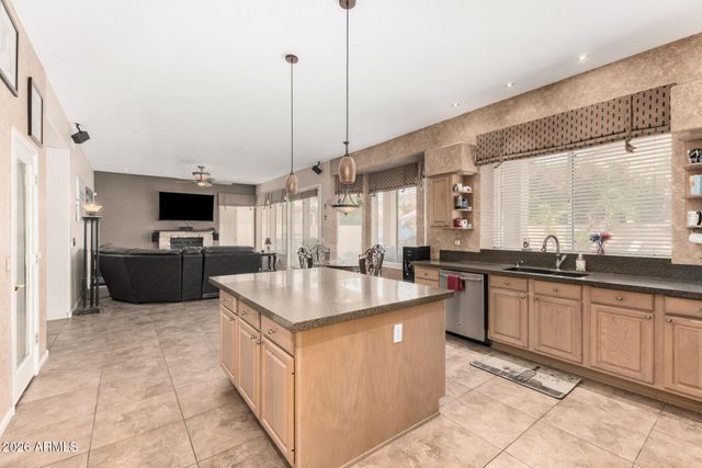 4554 W DETROIT Street, Chandler, AZ 85226