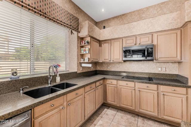 4554 W DETROIT Street, Chandler, AZ 85226