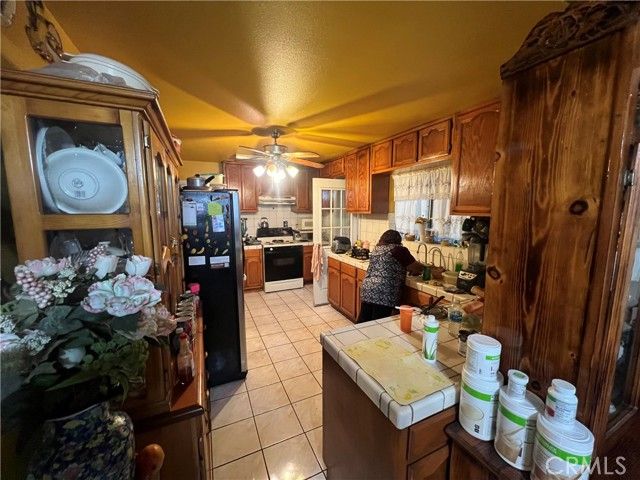 8310 S Broadway, Los Angeles, CA 90003