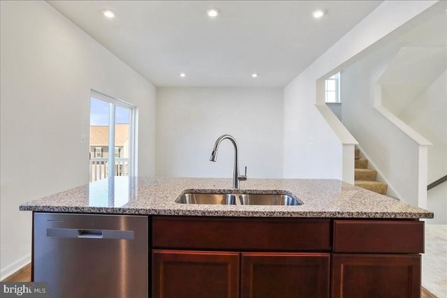 64 STAFFORD PL, Falling Waters, WV 25419