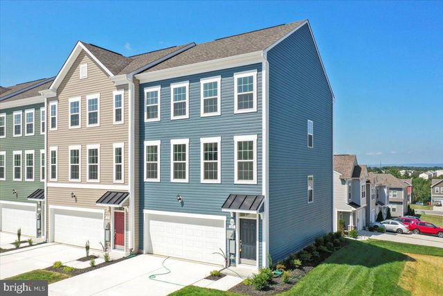 64 STAFFORD PL, Falling Waters, WV 25419