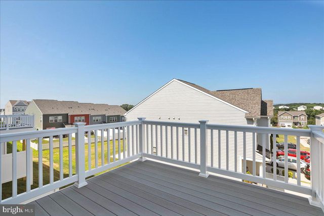 64 STAFFORD PL, Falling Waters, WV 25419