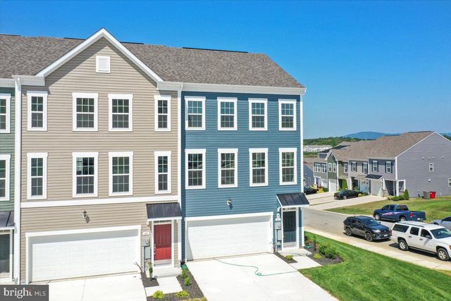 64 STAFFORD PL, Falling Waters, WV 25419